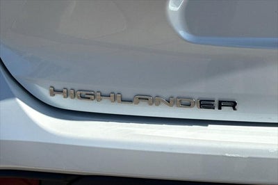 2024 Toyota Highlander LE