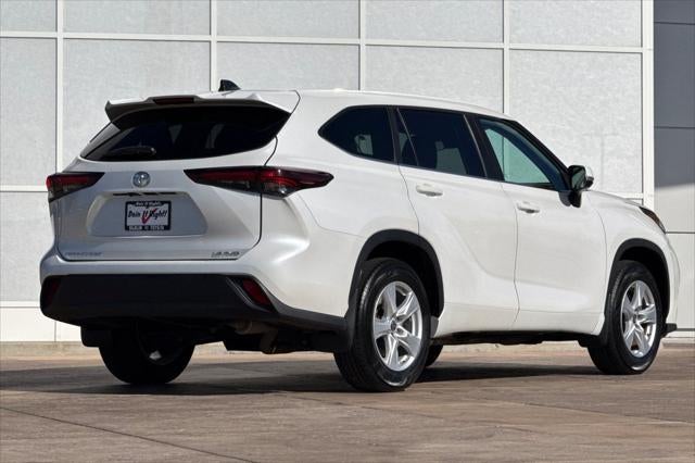 2024 Toyota Highlander LE