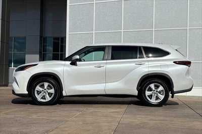 2024 Toyota Highlander LE