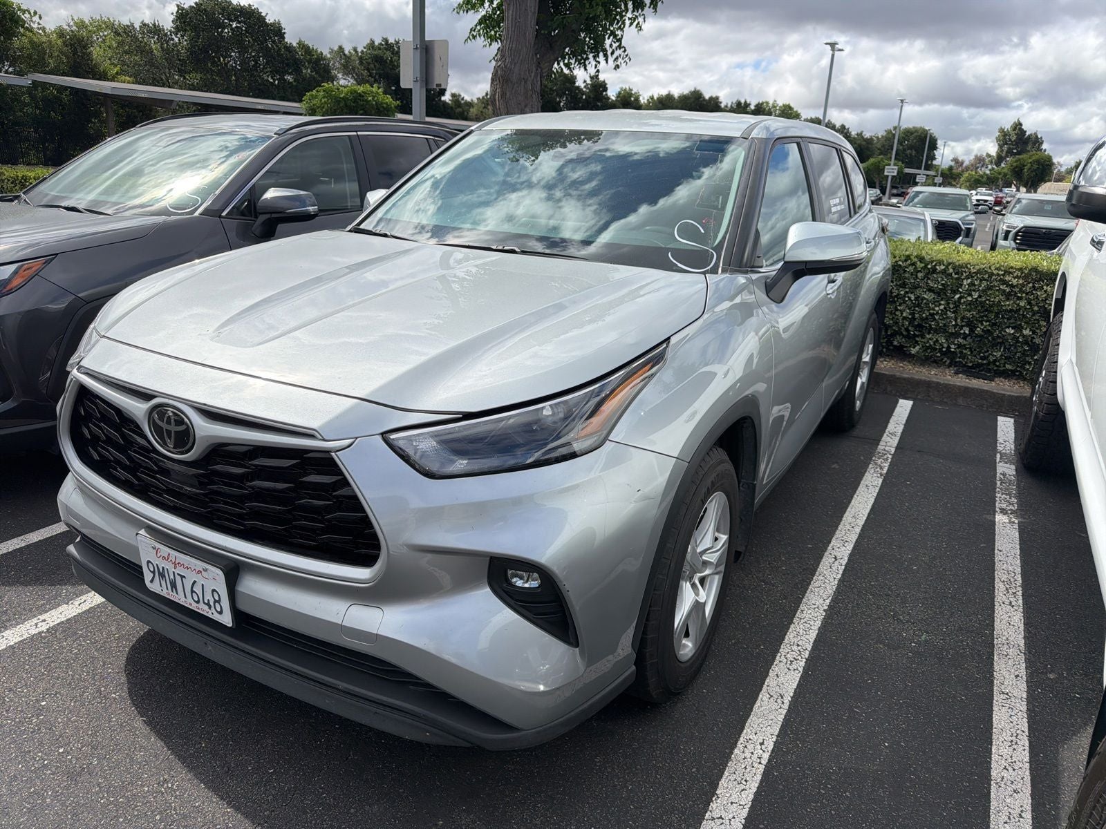 2024 Toyota Highlander LE