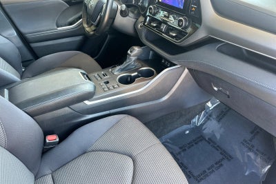 2025 Toyota Highlander LE