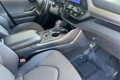 2025 Toyota Highlander LE