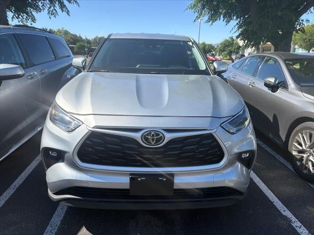 2025 Toyota Highlander LE