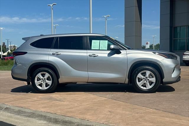 2025 Toyota Highlander LE