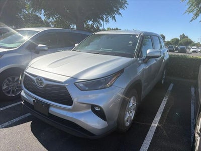 2025 Toyota Highlander LE