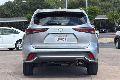 2025 Toyota Highlander XSE