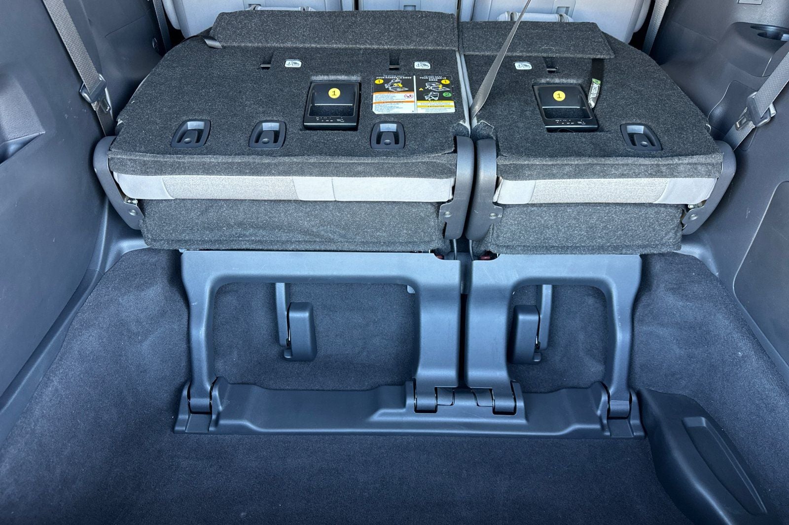 2025 Toyota Sienna LE 8 Passenger