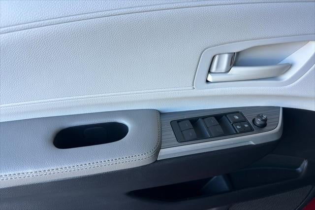 2025 Toyota Sienna LE 8 Passenger