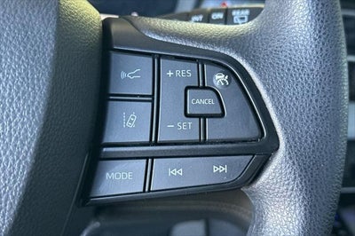 2025 Toyota Sienna LE 8 Passenger