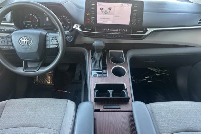2024 Toyota Sienna LE 8 Passenger