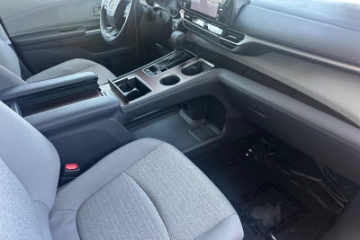 2024 Toyota Sienna LE 8 Passenger