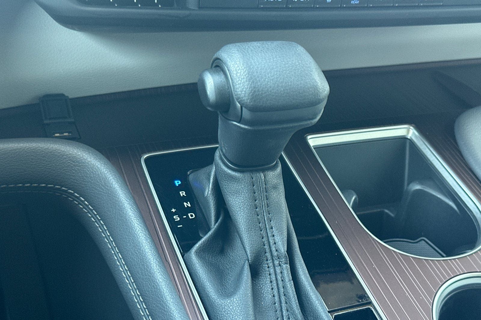 2024 Toyota Sienna LE 8 Passenger