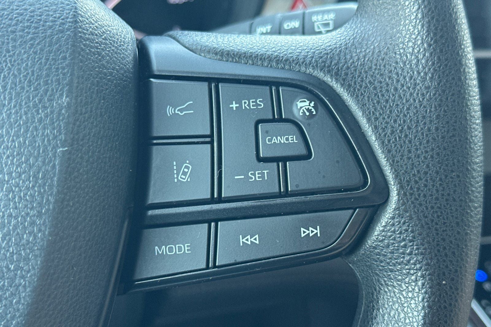 2024 Toyota Sienna LE 8 Passenger