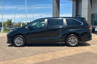 2024 Toyota Sienna LE 8 Passenger