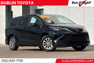 2024 Toyota Sienna LE 8 Passenger
