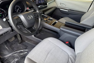 2024 Toyota Sienna LE 8 Passenger