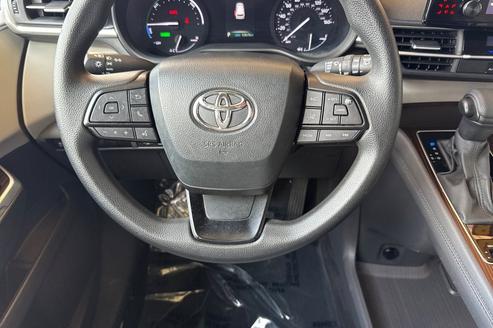 2024 Toyota Sienna LE 8 Passenger