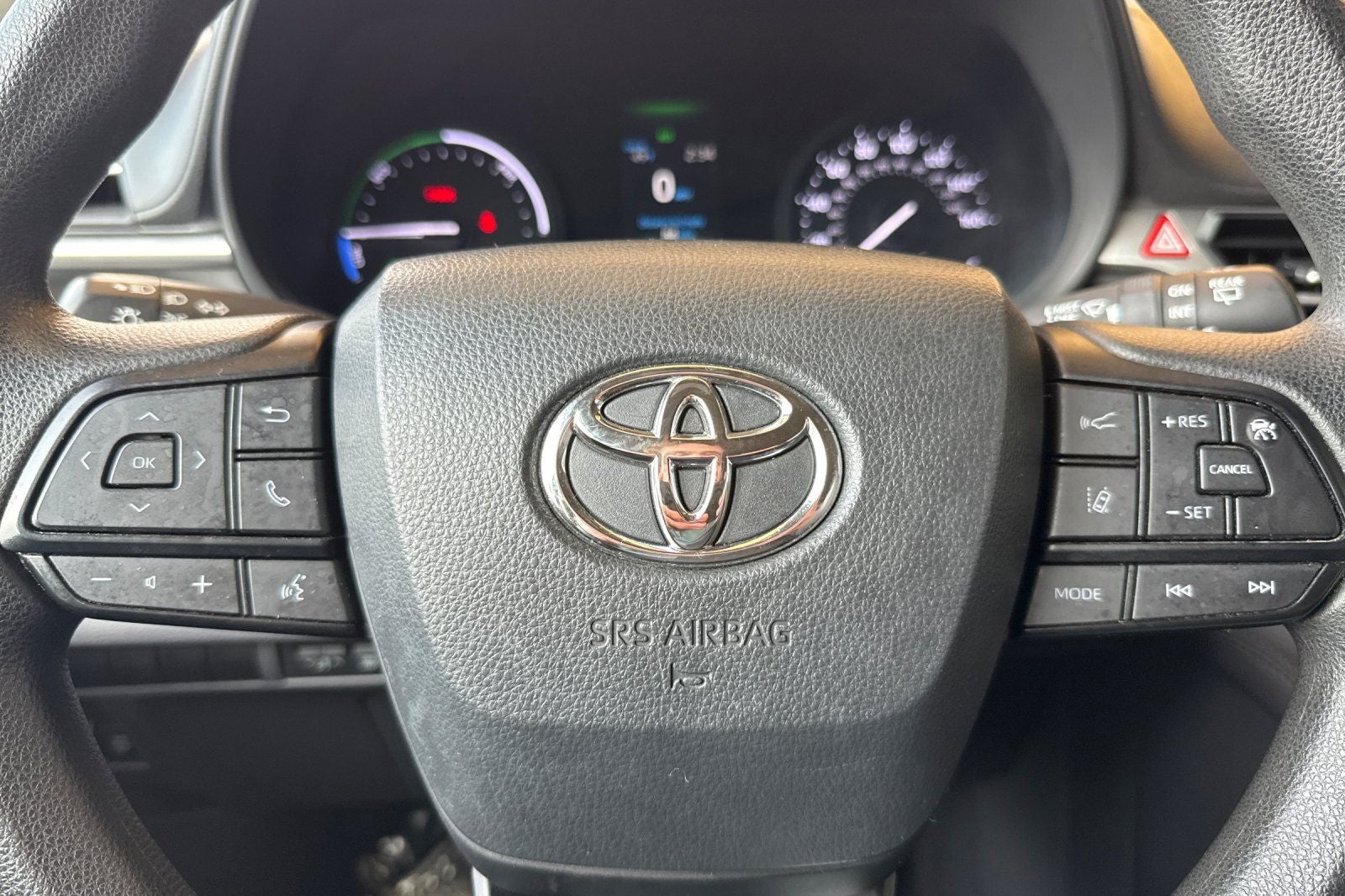 2024 Toyota Sienna LE 8 Passenger