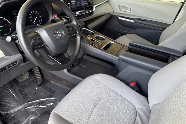 2024 Toyota Sienna LE 8 Passenger