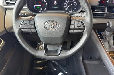 2024 Toyota Sienna LE 8 Passenger