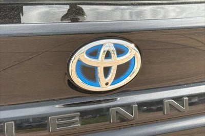 2024 Toyota Sienna LE 8 Passenger