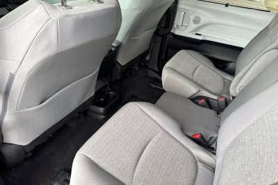 2025 Toyota Sienna LE 8 Passenger