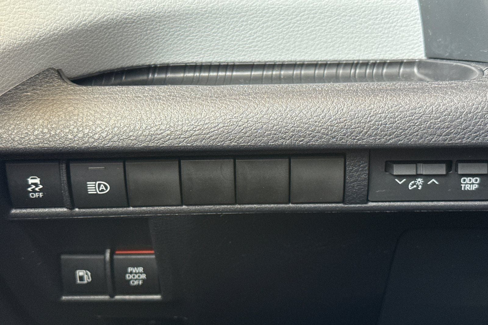 2025 Toyota Sienna LE 8 Passenger