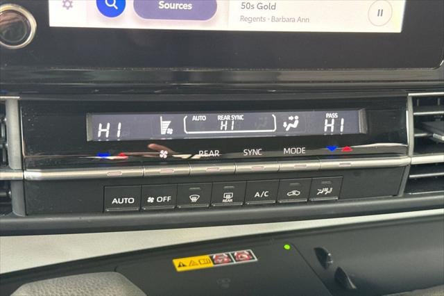 2025 Toyota Sienna LE 8 Passenger