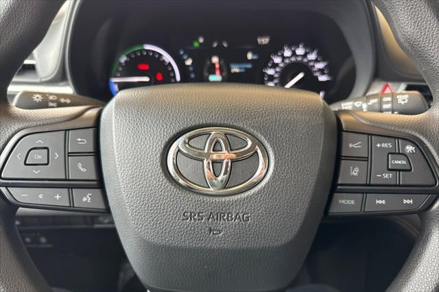 2025 Toyota Sienna LE 8 Passenger