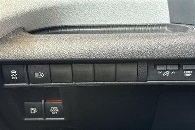 2025 Toyota Sienna LE 8 Passenger