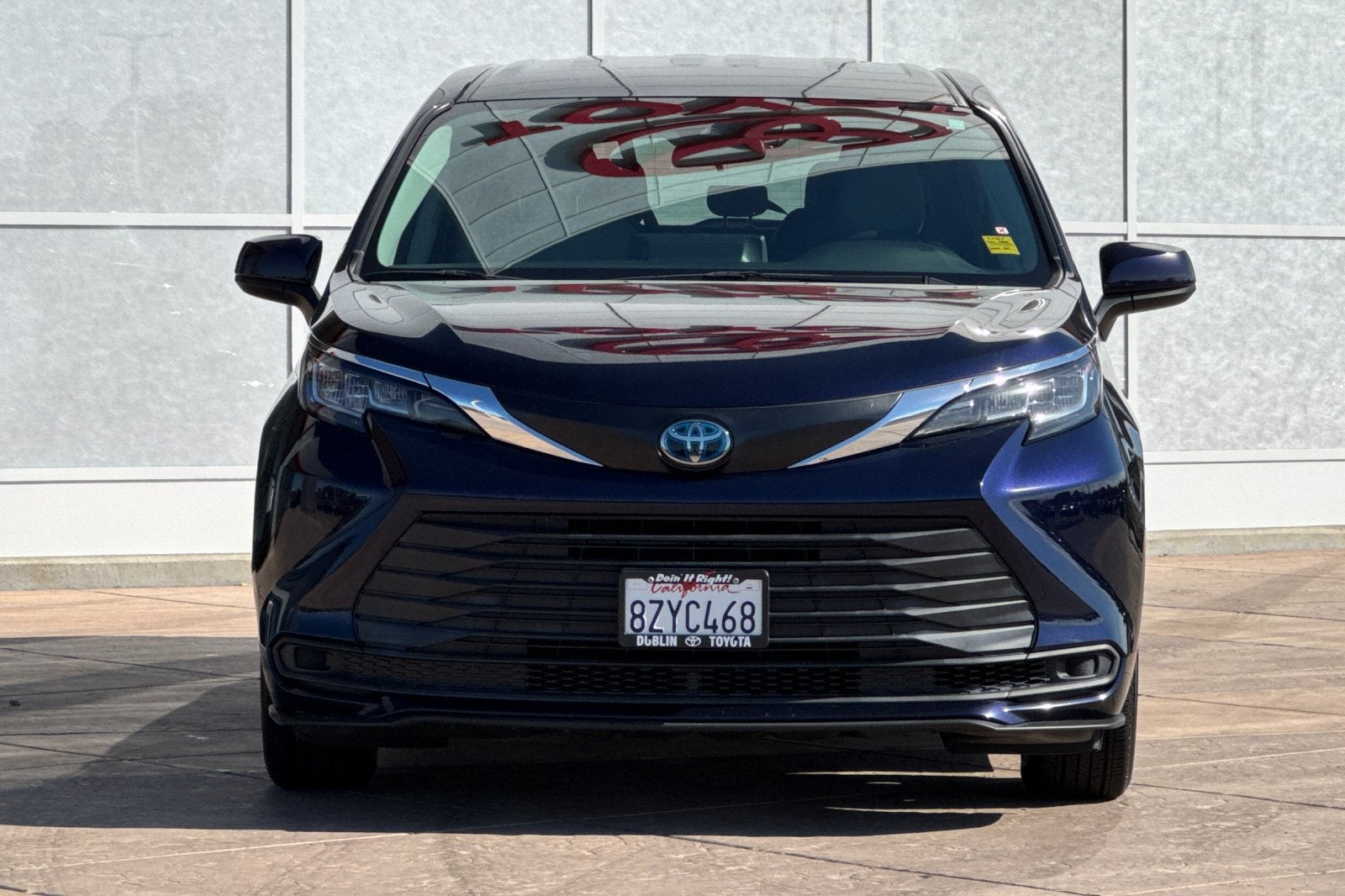 2022 Toyota Sienna LE 8 Passenger