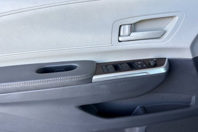 2022 Toyota Sienna LE 8 Passenger