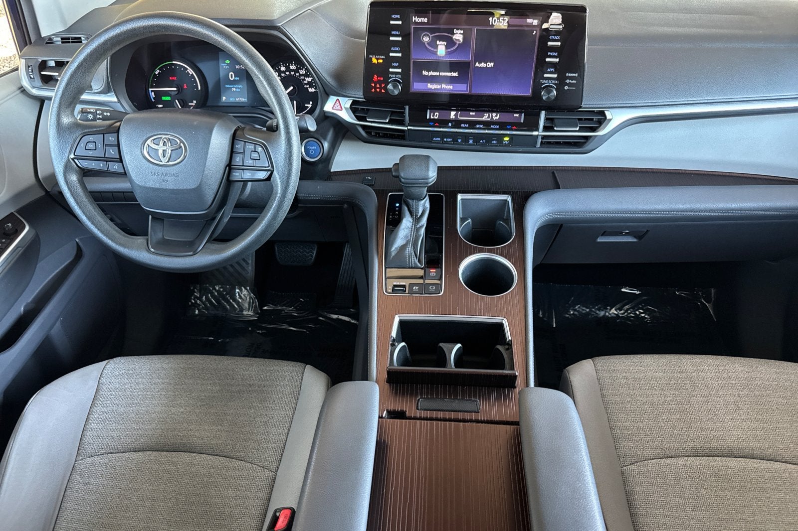 2022 Toyota Sienna LE 8 Passenger