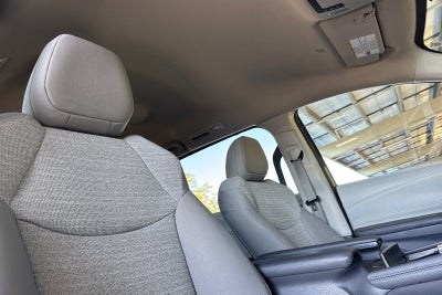 2022 Toyota Sienna LE 8 Passenger