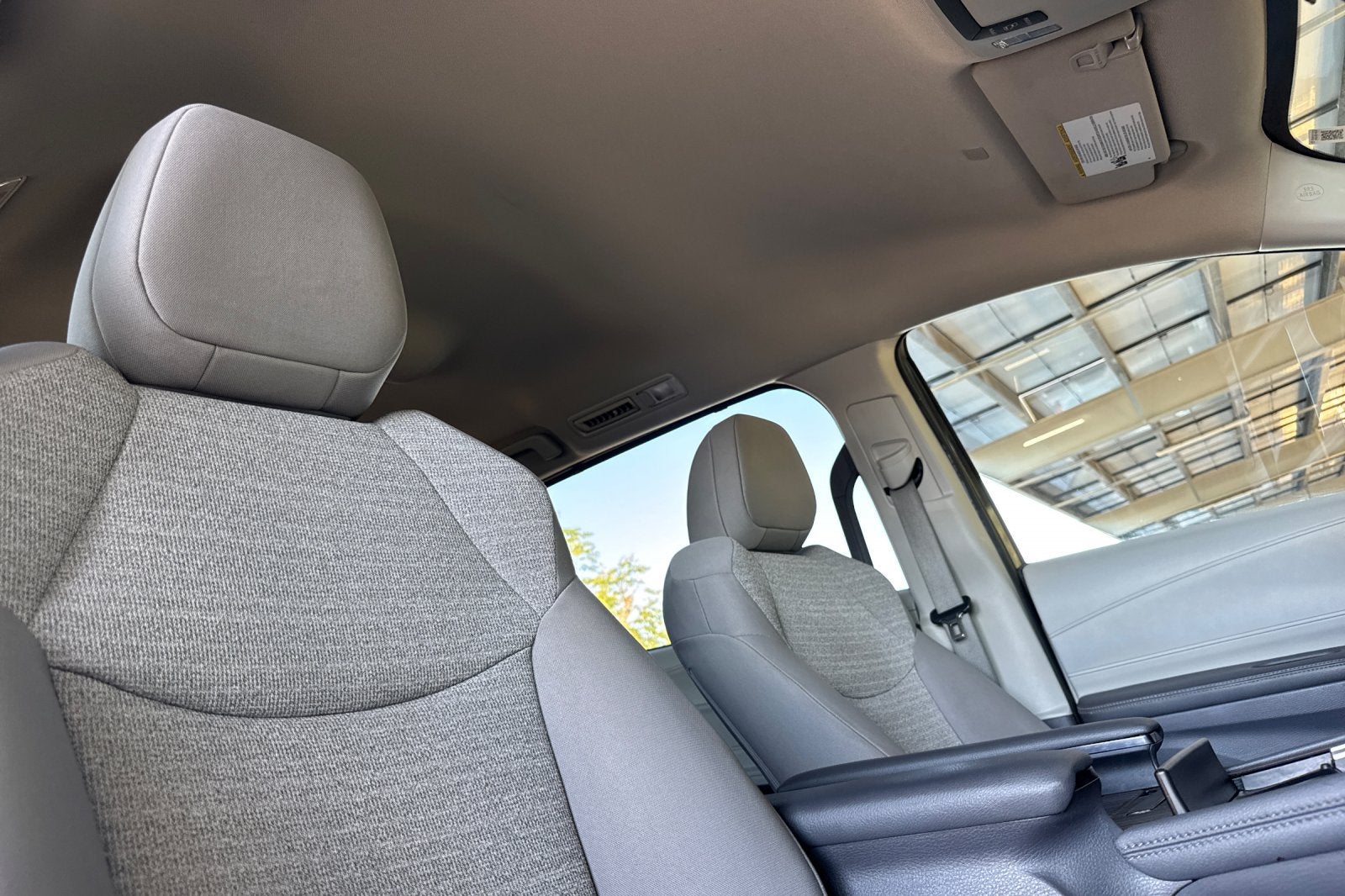 2022 Toyota Sienna LE 8 Passenger