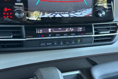 2022 Toyota Sienna LE 8 Passenger