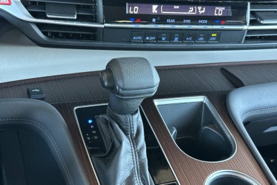 2022 Toyota Sienna LE 8 Passenger