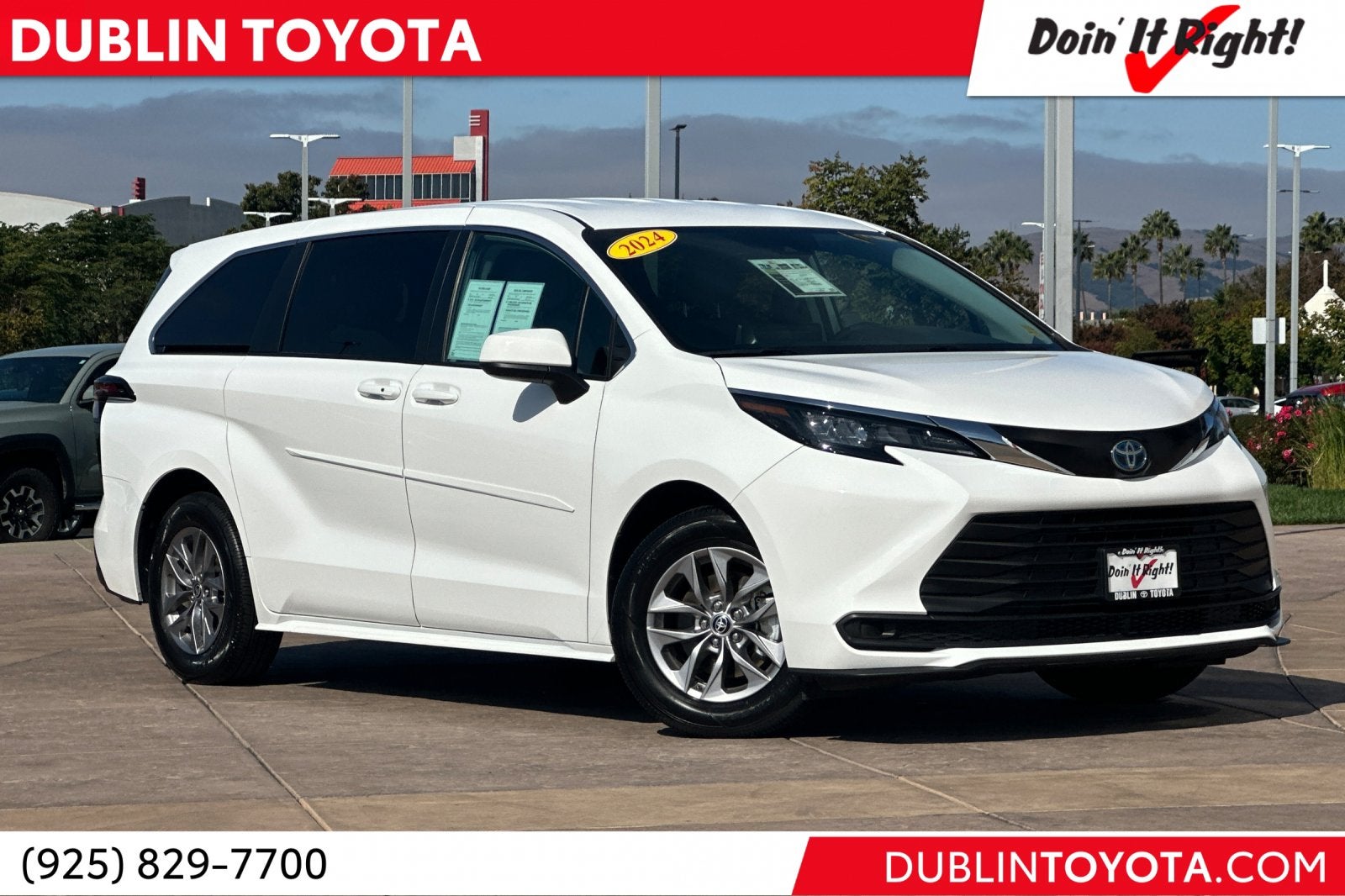 2024 Toyota Sienna LE 8 Passenger