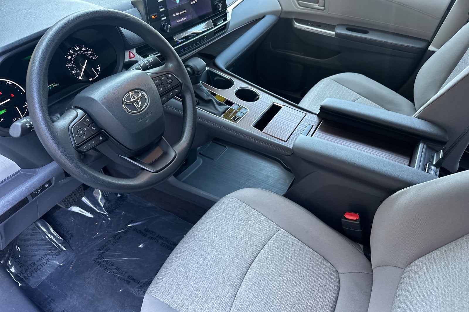 2024 Toyota Sienna LE 8 Passenger