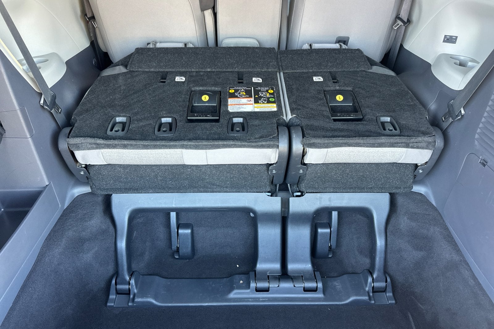 2024 Toyota Sienna LE 8 Passenger