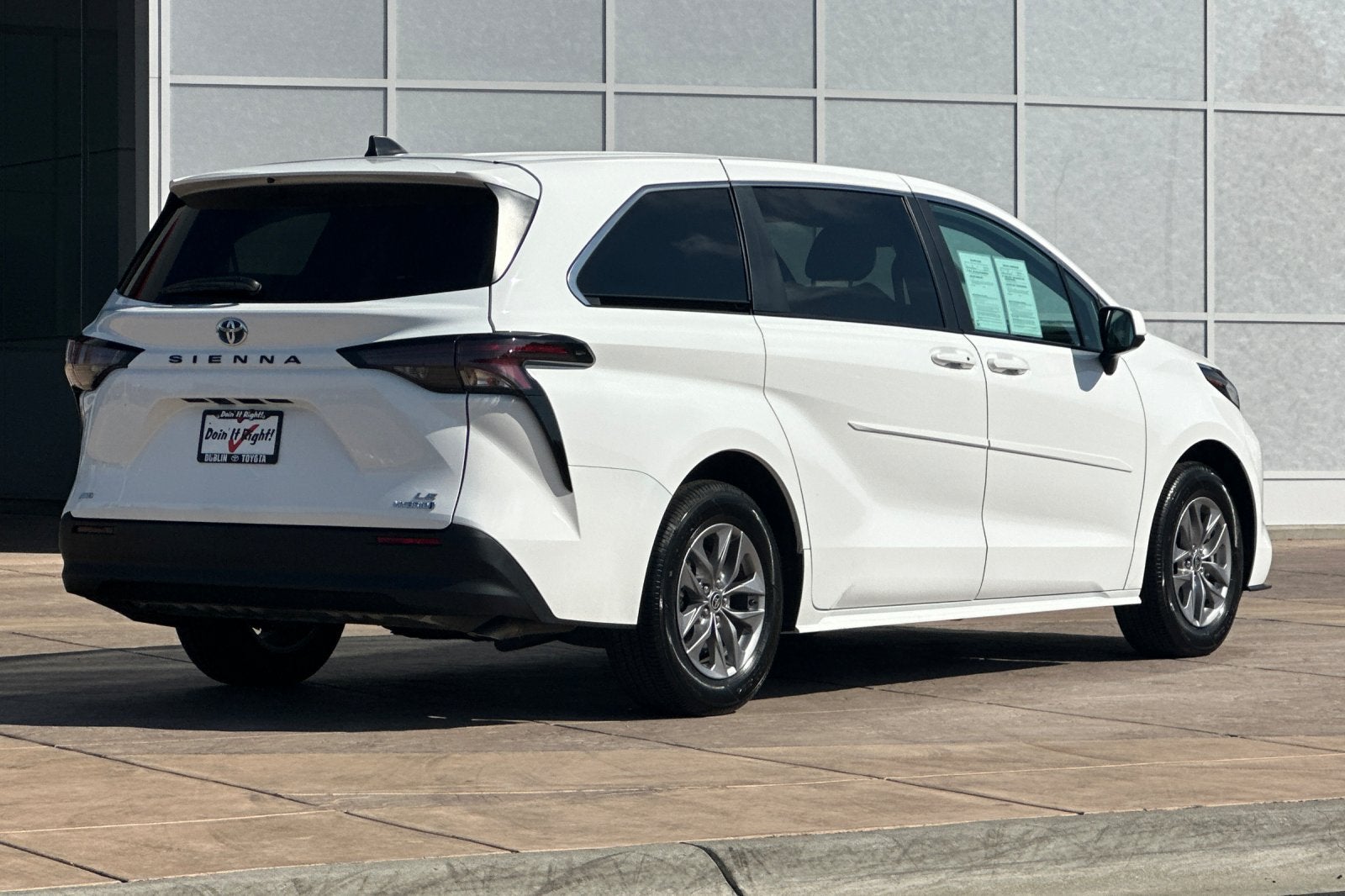 2024 Toyota Sienna LE 8 Passenger