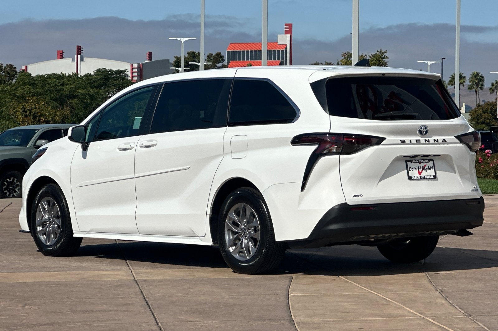 2024 Toyota Sienna LE 8 Passenger