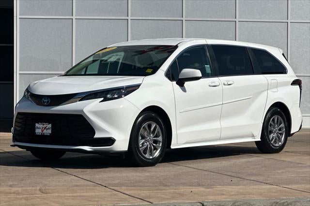 2024 Toyota Sienna LE 8 Passenger