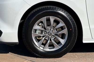 2024 Toyota Sienna LE 8 Passenger