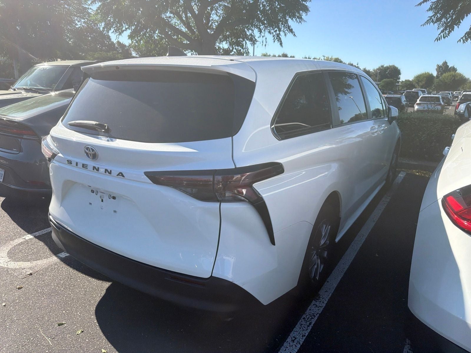 2024 Toyota Sienna LE 8 Passenger