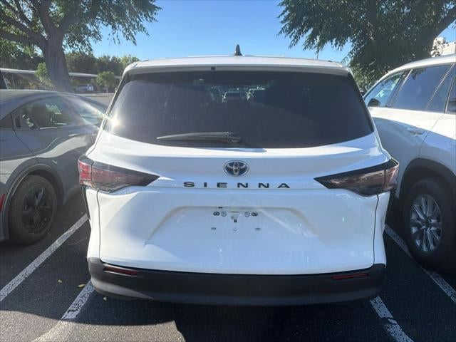 2024 Toyota Sienna LE 8 Passenger