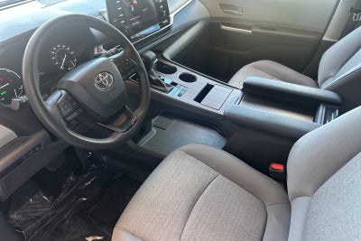 2024 Toyota Sienna LE 8 Passenger