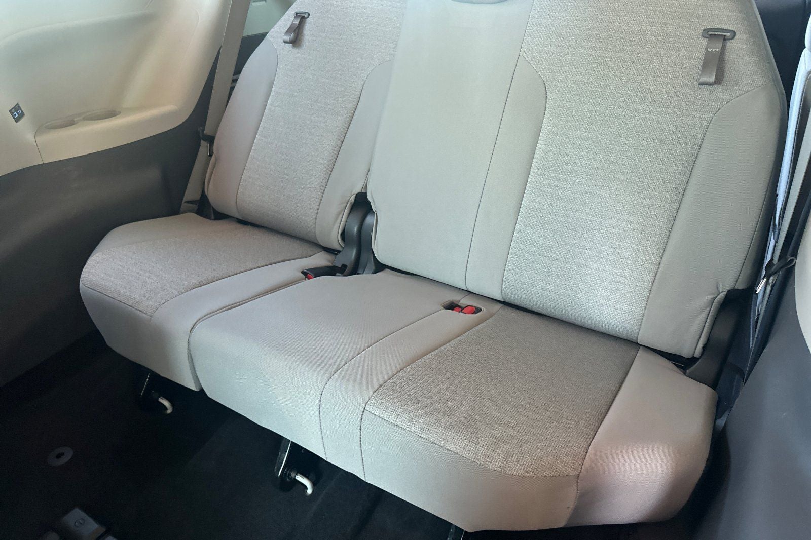 2024 Toyota Sienna LE 8 Passenger