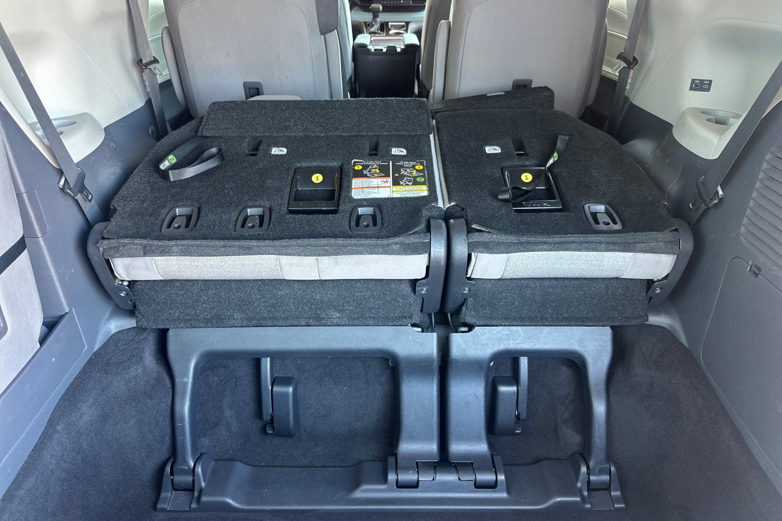 2024 Toyota Sienna LE 8 Passenger