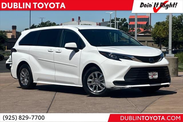 2024 Toyota Sienna LE 8 Passenger